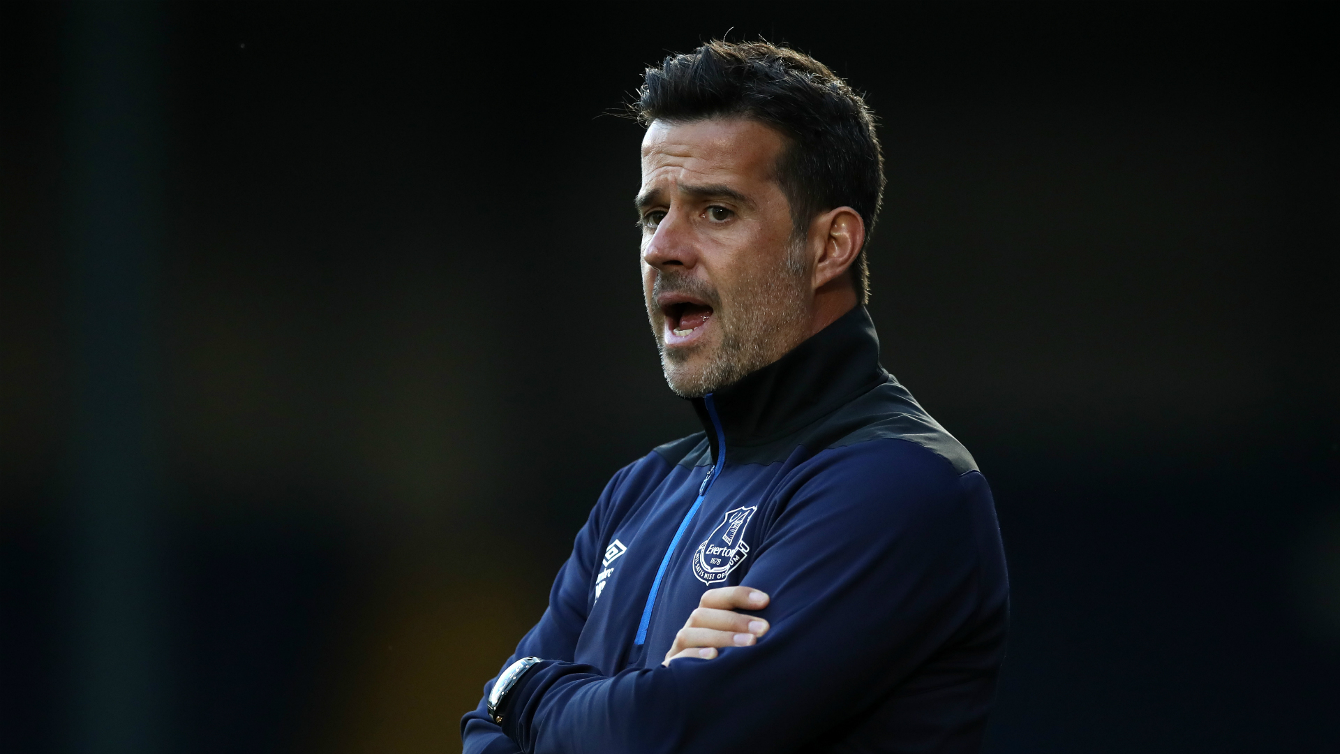 管理层对他 管理层对他